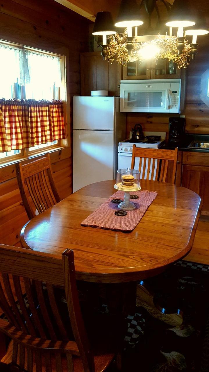 Amish Blessings Cabins มิลเลอร์สเบิร์ก ภายนอก รูปภาพ