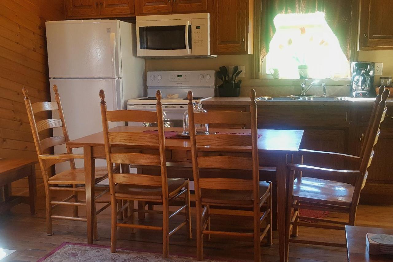 Amish Blessings Cabins มิลเลอร์สเบิร์ก ภายนอก รูปภาพ