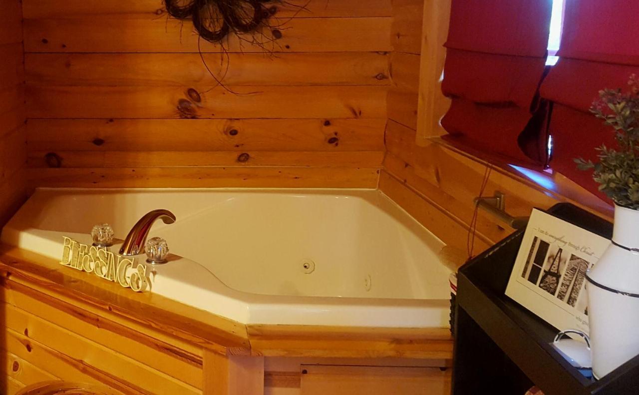 Amish Blessings Cabins มิลเลอร์สเบิร์ก ภายนอก รูปภาพ